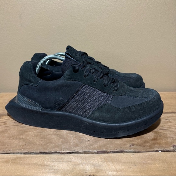 Deckers X Lab Unisex Black Suede Low Wedge Sneakers Comfort Sport Shoes size 10 - Picture 1 of 12